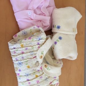 Carter’s 9-12 months body suit bundle